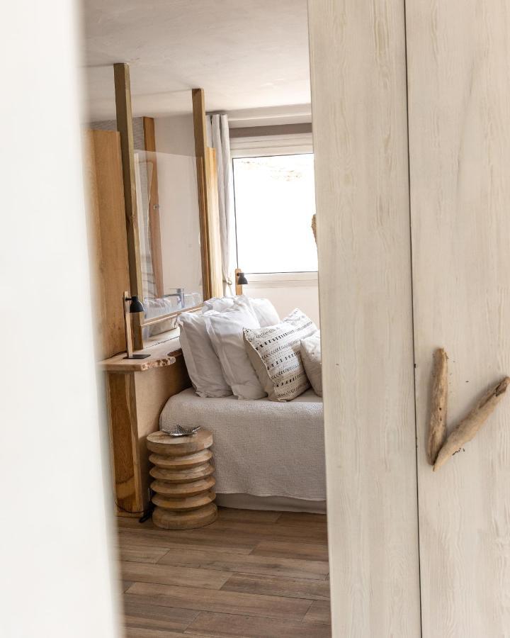 One-Bedroom Apartment with Private Pool and Terrace with Sea View,1238954572:JPEG